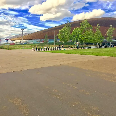 2-Bedrooms Modern Apartment Next To Velodrome, Lounge, Balcony, Parking, Abba Londres Exterior foto
