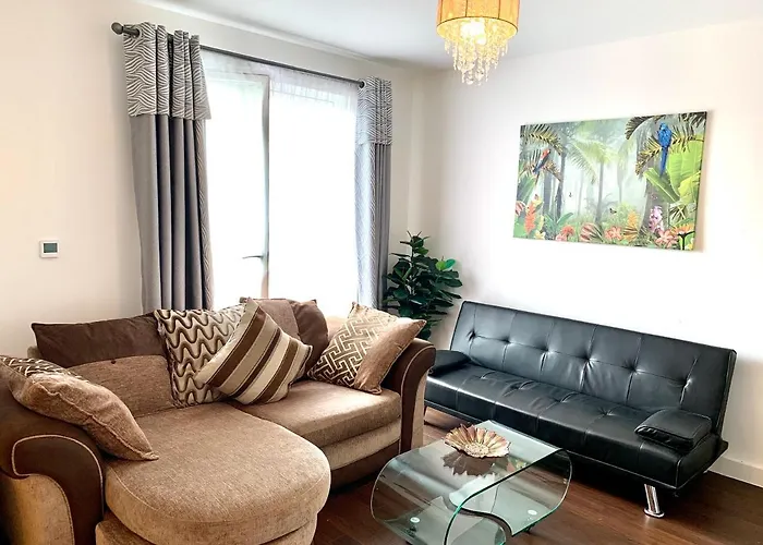 2-Bedrooms Modern Apartment Next To Velodrome, Lounge, Balcony, Parking, Abba