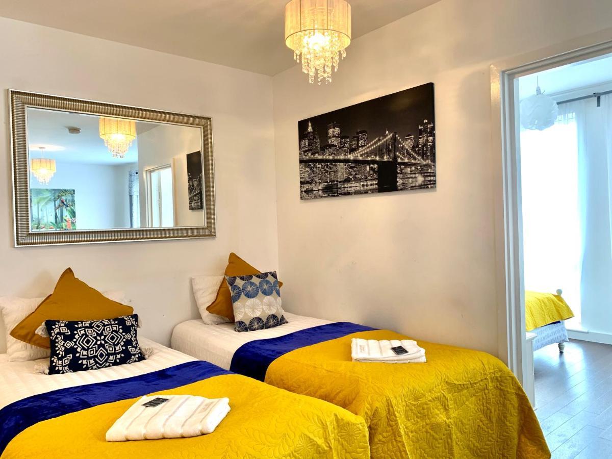 2-Bedrooms Modern Apartment Next To Velodrome, Lounge, Balcony, Parking, Abba Londres