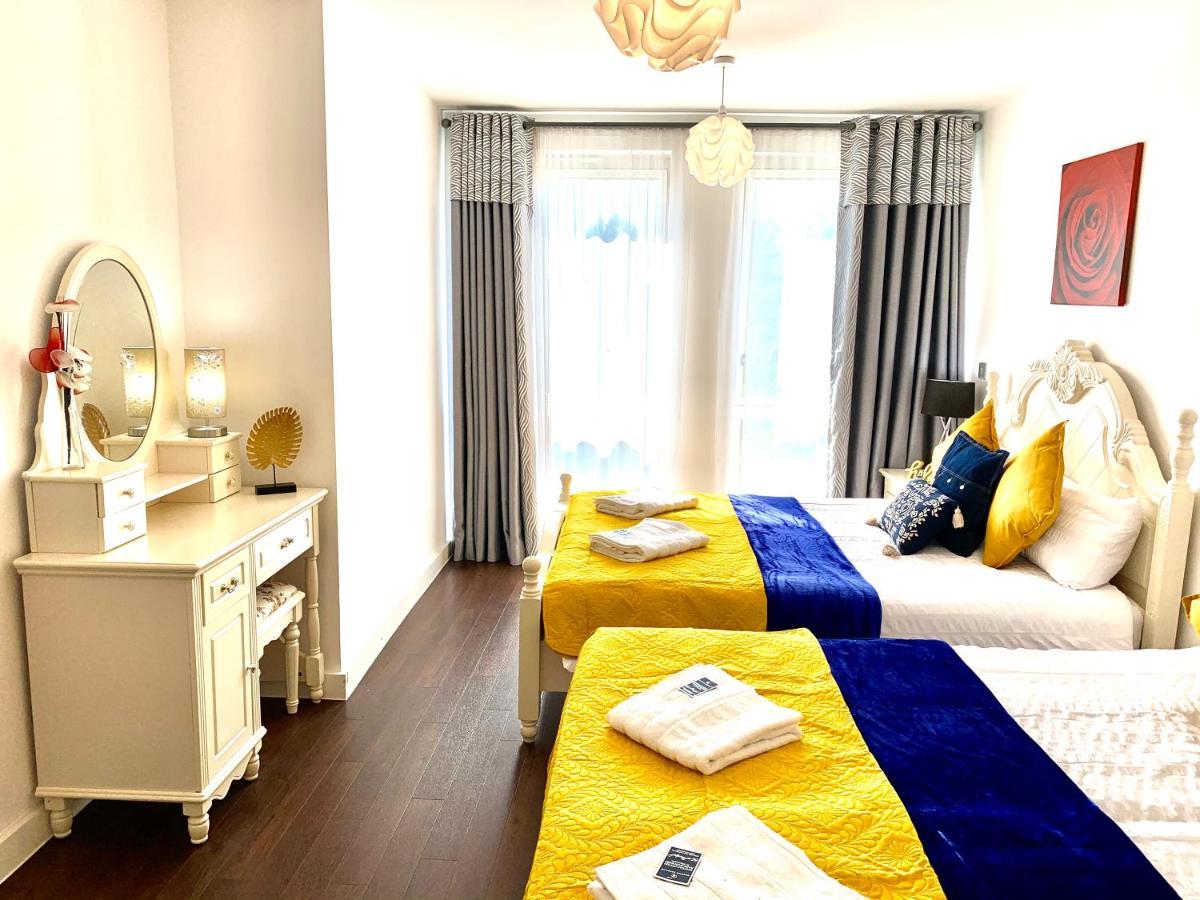 2-Bedrooms Modern Apartment Next To Velodrome, Lounge, Balcony, Parking, Abba Londres