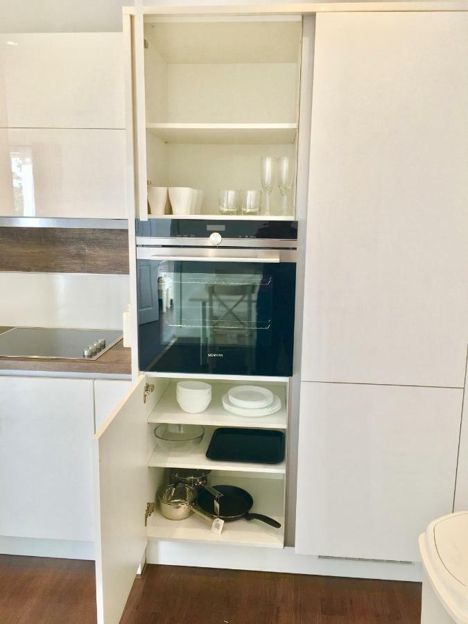 2-Bedrooms Modern Apartment Next To Velodrome, Lounge, Balcony, Parking, Abba Apartamento *