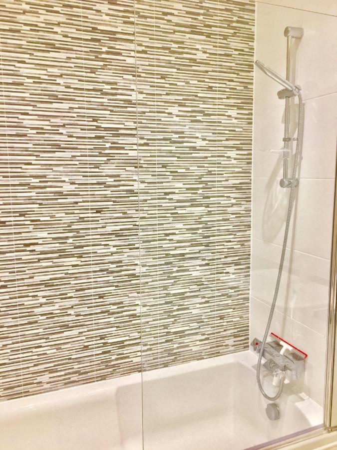 2-Bedrooms Modern Apartment Next To Velodrome, Lounge, Balcony, Parking, Abba Apartamento