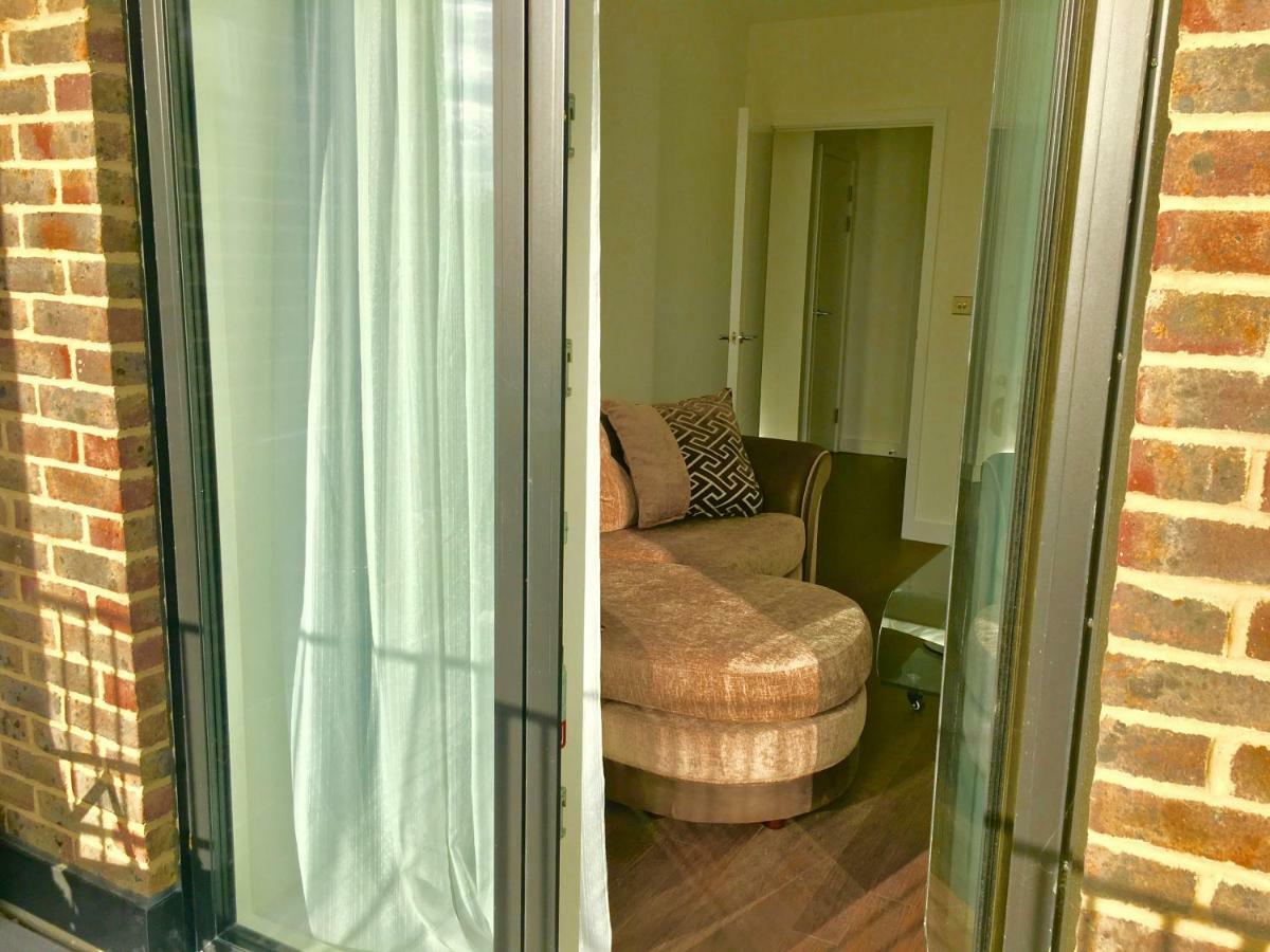 2-Bedrooms Modern Apartment Next To Velodrome, Lounge, Balcony, Parking, Abba Apartamento